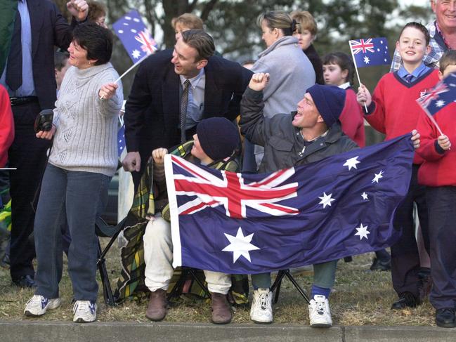 September 4, 2000: Crowds at Luddenham wait for torch to arrive during Penrith to Bowral leg of Sydney 2000 Olympic Torch Relay. Picture: Jeff Darmanin