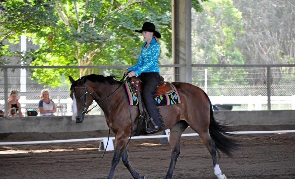 Country singer to help Maryborough horse riding champion | The Courier Mail