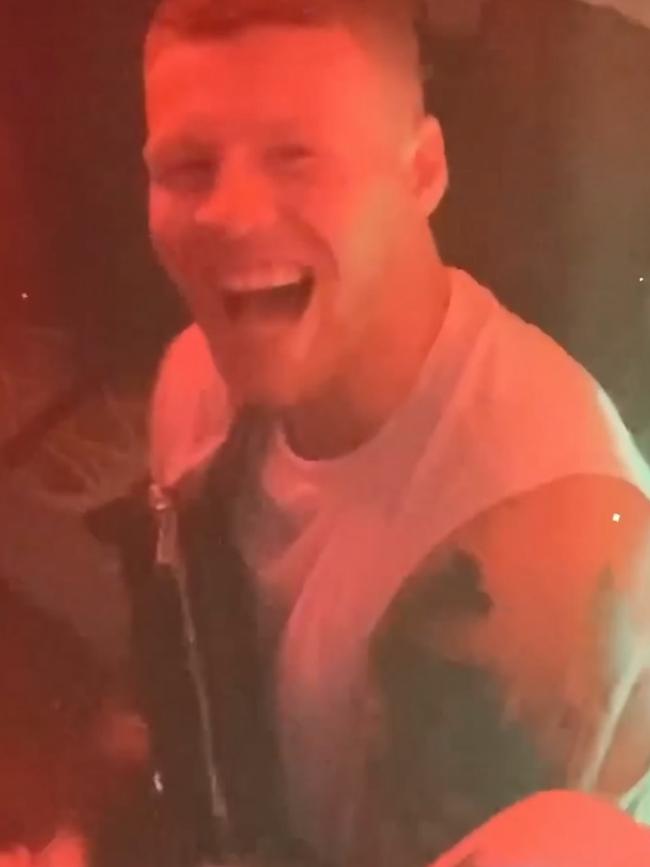 A video from Instagram shows Collingwood footballer Jordan De Goey partying in Bali with friends.