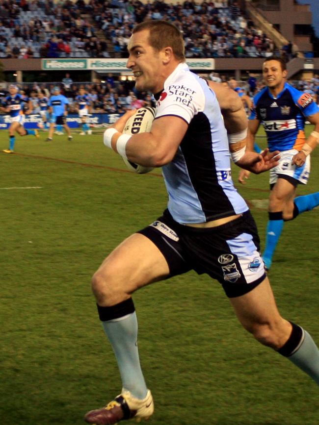 Chloe’s dad Luke Covell in action for the sharks.