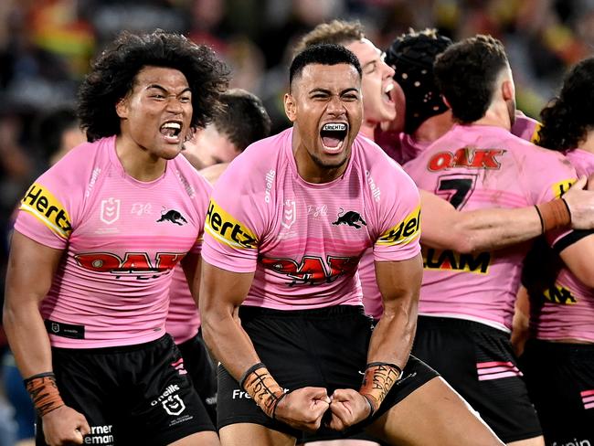 *APAC Sports Pictures of the Week - 2021, September 27* - BRISBANE, AUSTRALIA - SEPTEMBER 25: Stephen Crichton of the Panthers and his team mates celebrate victory after the NRL Grand Final Qualifier match between the Melbourne Storm and the Penrith Panthers at Suncorp Stadium on September 25, 2021 in Brisbane, Australia. (Photo by Bradley Kanaris/Getty Images)