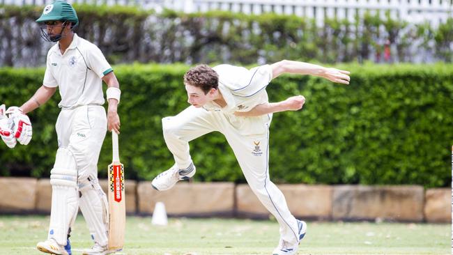 Pat Rankin delivers for Churchie. (AAP Image/Renae Droop)