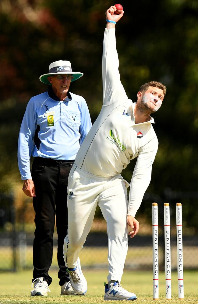 Tom Smith sends one down for Bonbeach. (Photo by Josh Chadwick)