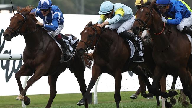 Lake Forest (inside) edged out Lazzat (middle) in the Golden Eagle. Picture: Jeremy Ng / Getty Images