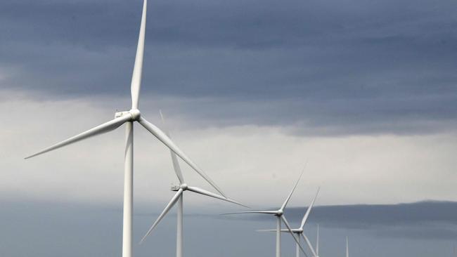 View of a wind farm near Diadema Argentina, in the Patagonian province of Chubut, Argentina, on September 12, 2019. - In Argentine Patagonia, land of giant fossils and oil, the wind tears. Its strength and perseverance, unique in the world, are a magnet for wind energy investments. (Photo by RONALDO SCHEMIDT / AFP)