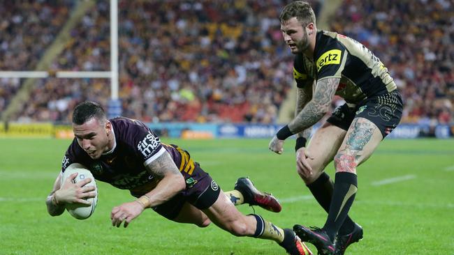 Darius Boyd scores a try for the Broncos. Picture: Peter Wallis