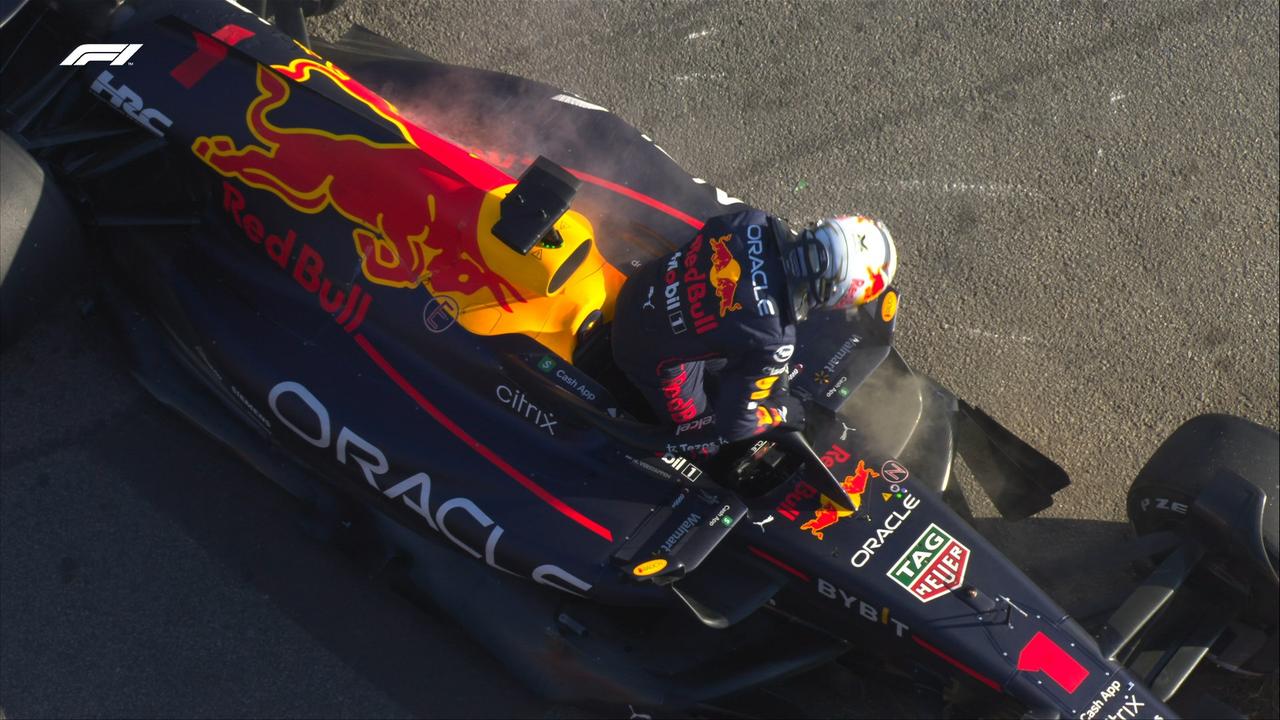 Max Verstappen hopped out. Photo: Twitter, F1.