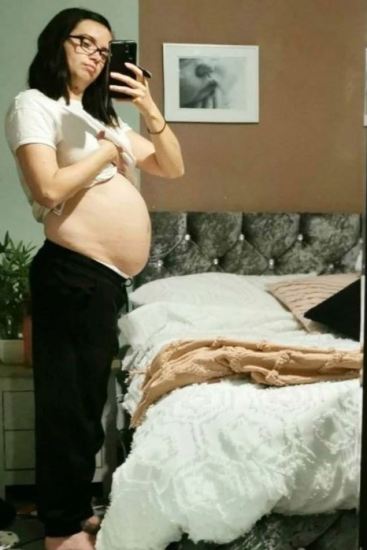 367px x 550px - Mum still looks pregnant nine months after giving birth | Kidspot