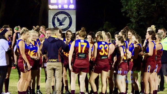 Tyabb's top-of-the-ladder women's side huddle.