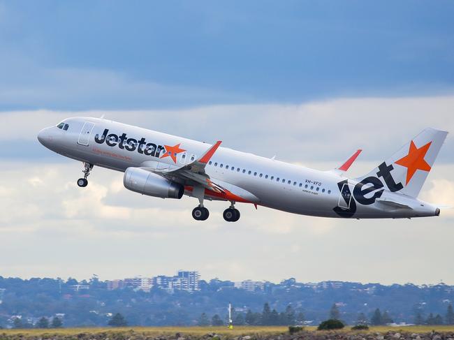 A Sydney to Melbourne flight is among the new Tier 2 exposure sites. Picture: NCA NewsWire / Gaye Gerard