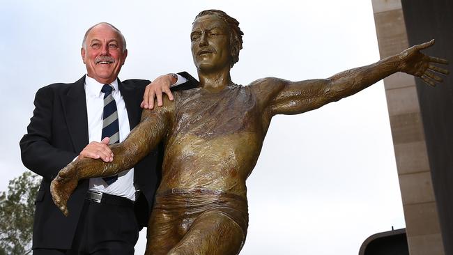 Malcolm Blight with his statute at Adelaide Oval. Picture: Sarah Reed.