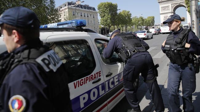 Paris shooting Champs Elysees terror attack: Policeman killed, Islamic ...