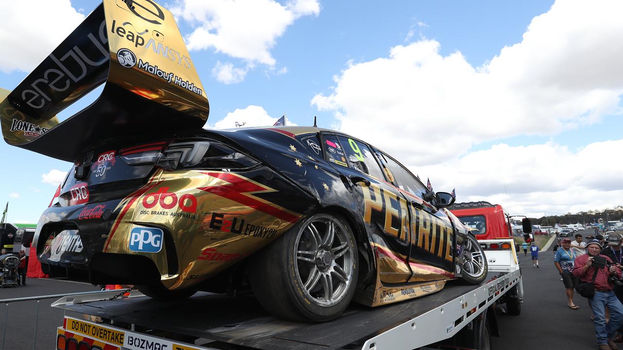 The #9 Penrite Racing Holden of Luke Youlden is returned to the pits. Picture: Robert Cianflone
