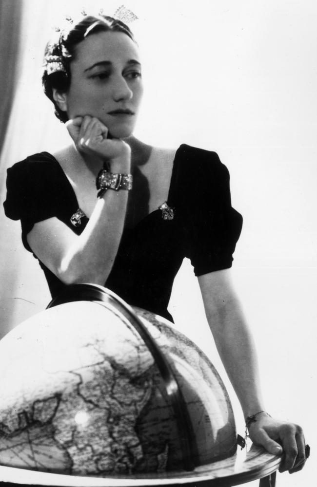 Wallis Simpson, wearing her Cartier emerald engagement ring and a sapphire and diamond bracelet. Picture: Hulton Archive/Getty Images