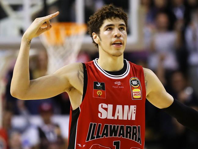 WOLLONGONG, AUSTRALIA - NOVEMBER 25: Lamelo Ball of the Hawks celebrates hitting a three point shot late in the final quarter during the round 8 NBL match between the Illawarra Hawks and the Cairns Taipans at WIN Entertainment Centre on November 25, 2019 in Wollongong, Australia. (Photo by Mark Kolbe/Getty Images)