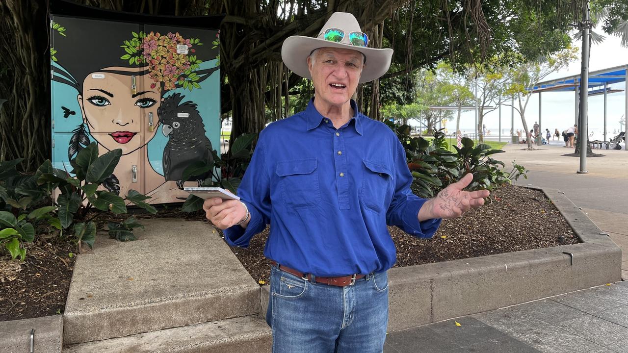 Bob Katter in press conference on the Cairns Esplanade.