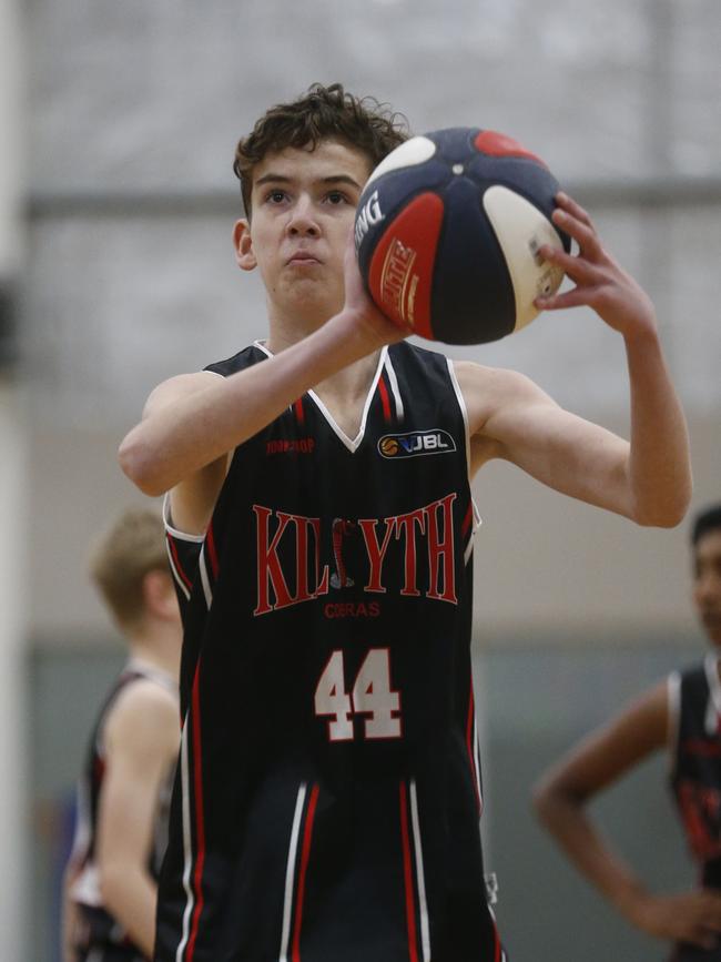 Kilsyth’s Jackson Ivanko takes his free throws. Picture: Valeriu Campan