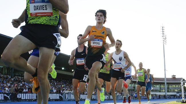 MELBOURNE, AUSTRALIA - FEBRUARY 23: Cameron Myers of Australia (C) competes in the Mens 1 Mile Run John Landy during the Maurie Plant Meet at Lakeside Stadium on February 23, 2023 in Melbourne, Australia. (Photo by Daniel Pockett/Getty Images)