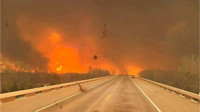 Watch As Second Largest Fire In Texas History Ravages Through The State Sky News Australia 9797