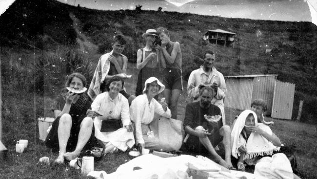 Members of the Yewen family in 1920. Picture Northern Beaches Library