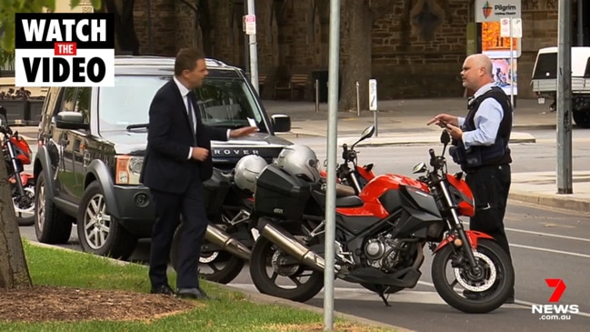 Stephen Mullighan gets a parking ticket (7NEWS)