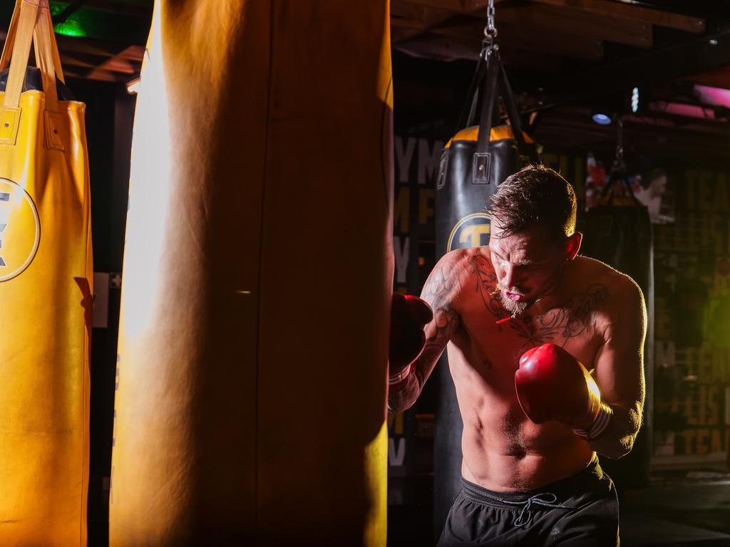 Former Western Bulldog Clay Smith is now a boxer.