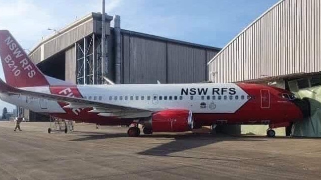 An RFS aeroplane has crashed into a hangar at Richmond on Tuesday.