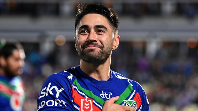 AUCKLAND, NEW ZEALAND - JULY 03: Shaun Johnson of the Warriors thanks the crowd after winning the round 16 NRL match between the New Zealand Warriors and the Wests Tigers at Mt Smart Stadium, on July 03, 2022, in Auckland, New Zealand. (Photo by Hannah Peters/Getty Images)