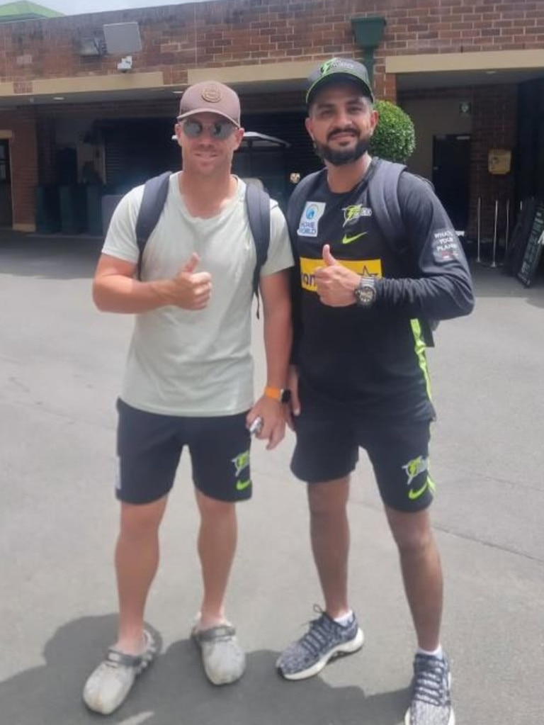 Arun Chauhan (R), pictured with David Warner.