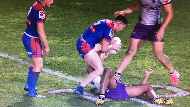 Melbourne's Felise Kaufusi was lucky not to be sin-binned for this. Fox Sports