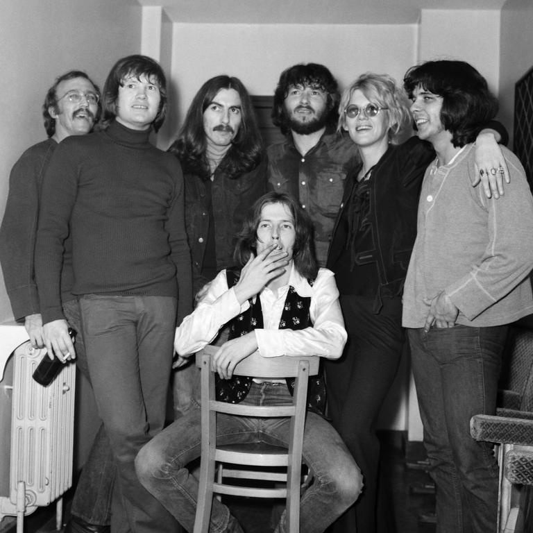 L-RL: Jim Gordon (far right), with Eric Clapton seated. Picture: Watford/Mirrorpix/Mirrorpix via Getty