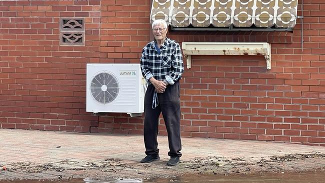 Tom Wansleebeen (85) outside his home in Community St, Shepparton, where he’s lived for 50 years. He witnessed the last record breaking floods in 1974. Picture: Kiel Egging