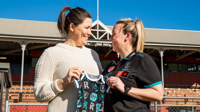 Arnell expects she will still complete the upcoming AFLW season. Picture: Brooke Bowering