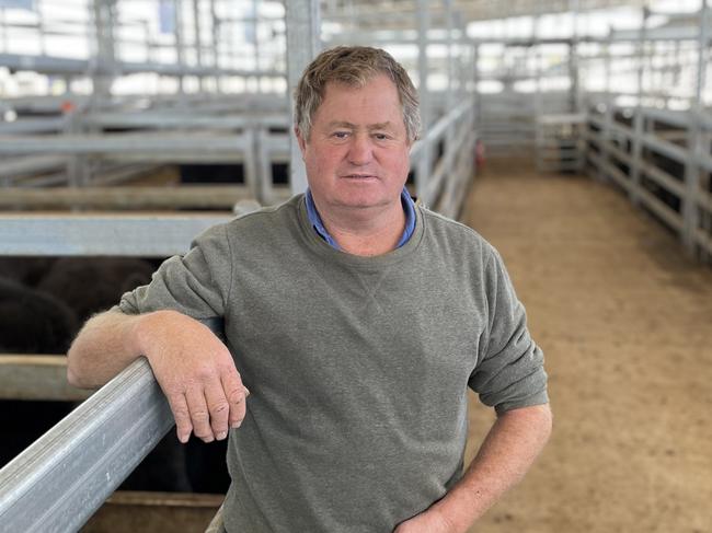 Colac vendor Frank Eldridge sold 38 steers to a top of $2270 or 479c/kg for 22 black baldy at 474kg at the Ballarat store cattle sale. Picture: Petra Oates