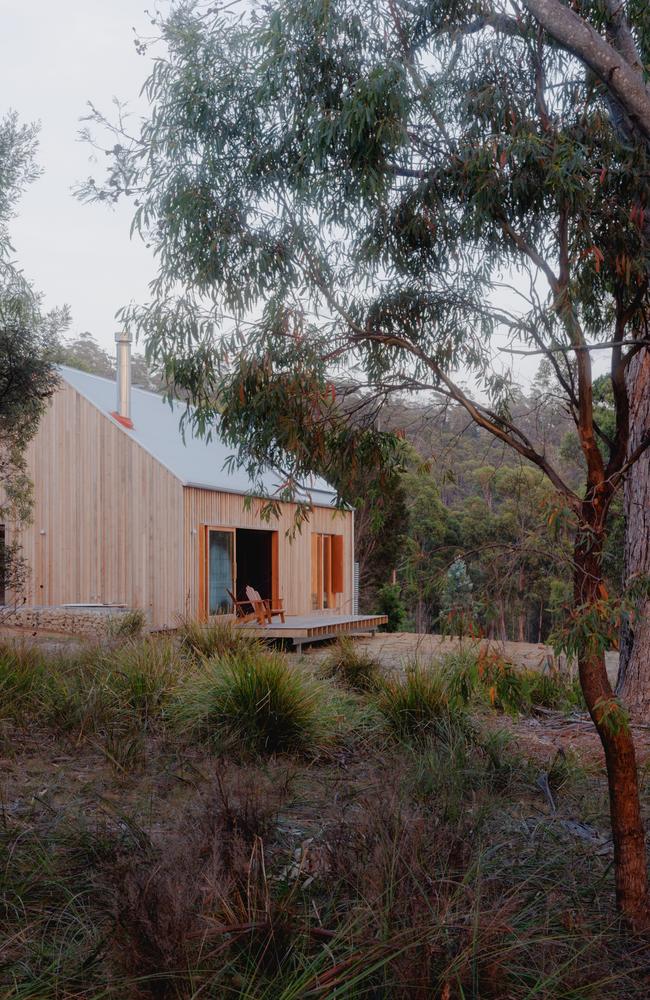 New House Under 200sq m Spring Beach House by Scale Architecture. Photography by Tim Clark Studio