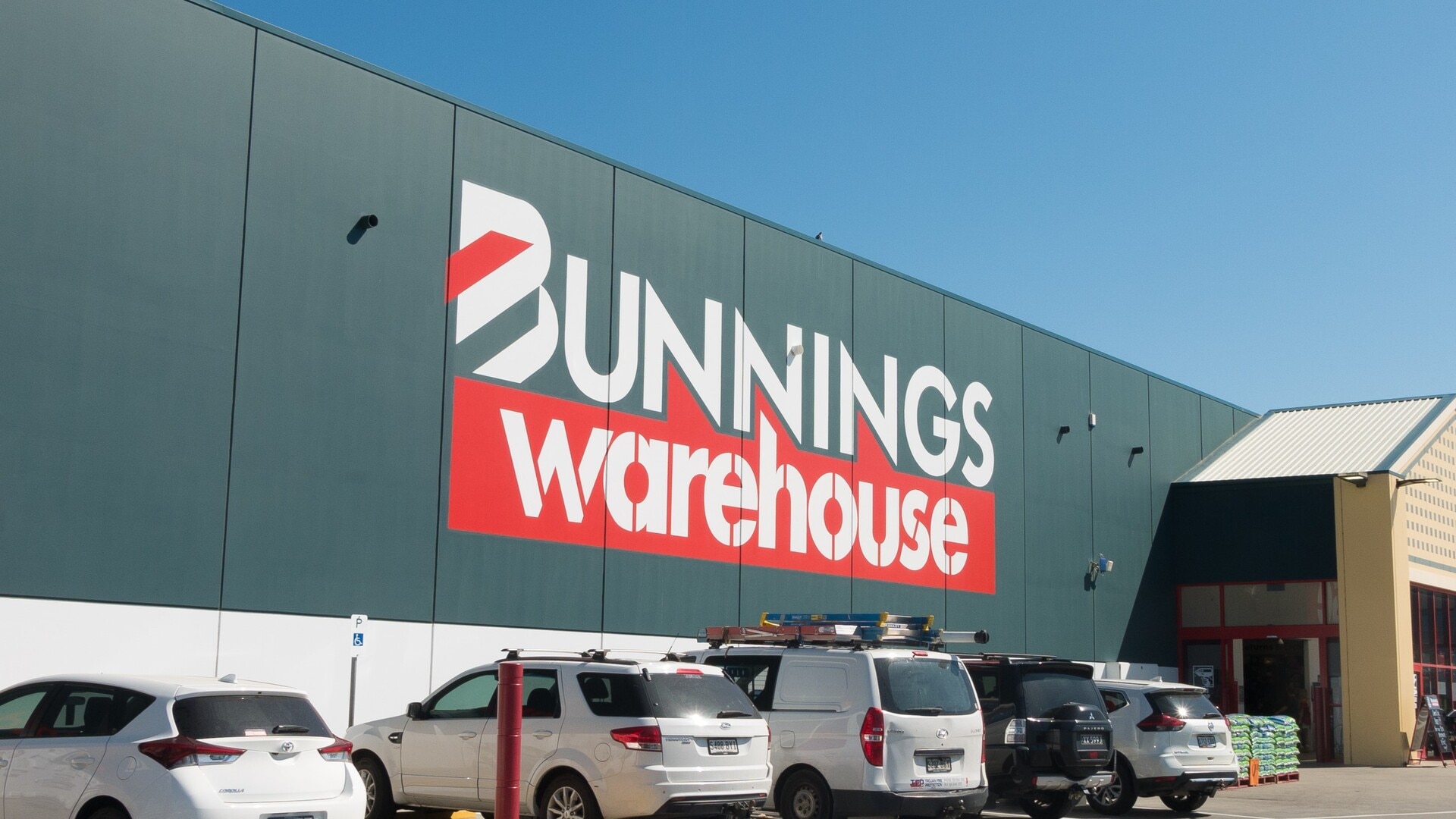 Wesfarmers CEO responds to ABC’s criticism of Bunnings