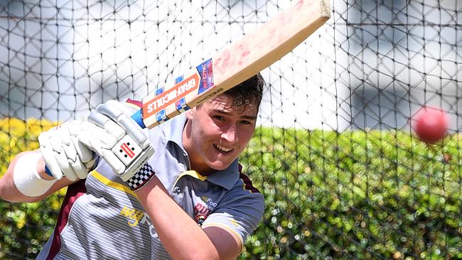 Matt Renshaw has been putting in time in the nets. (AAP Image/Dave Hunt) NO ARCHIVING