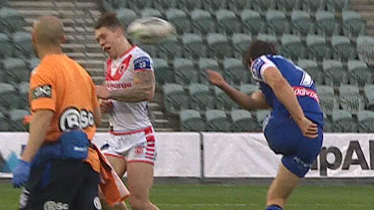 Cameron McInnes cops a Lachlan Lewis kick to the face.