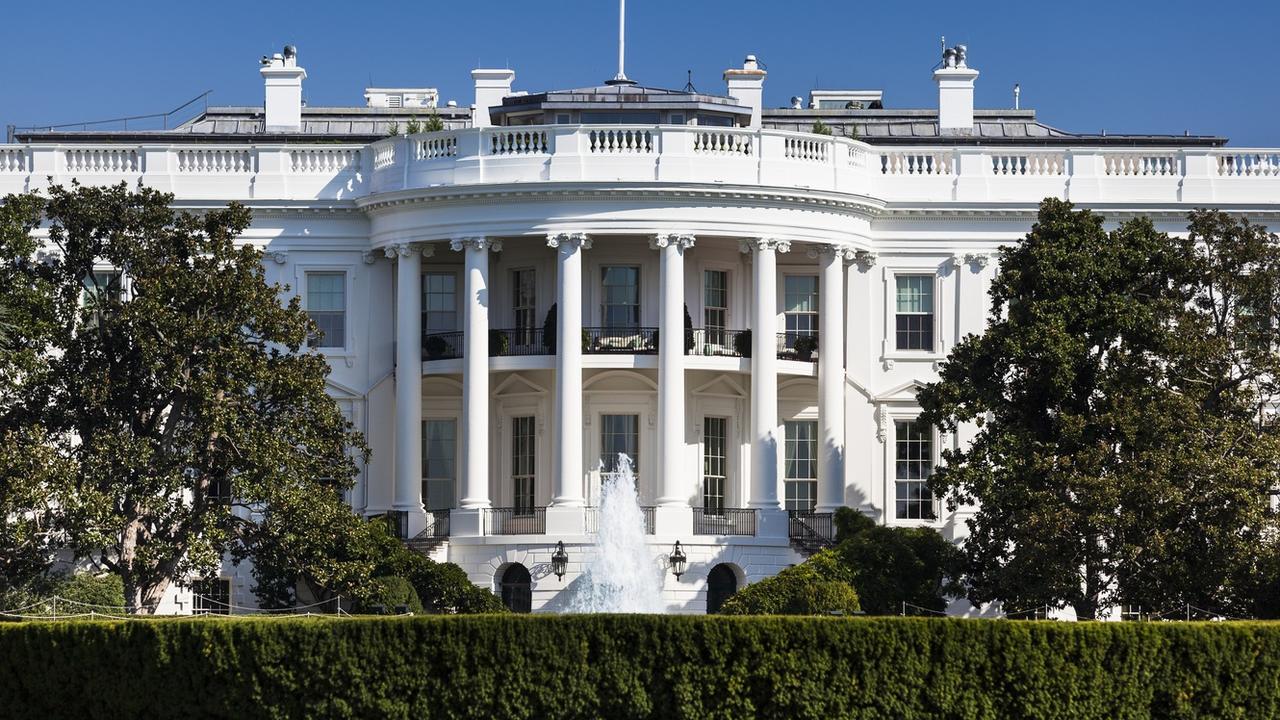 In a bizarre turn of events, the White House is briefing reporters against one of its own experts. Picture: Getty Images