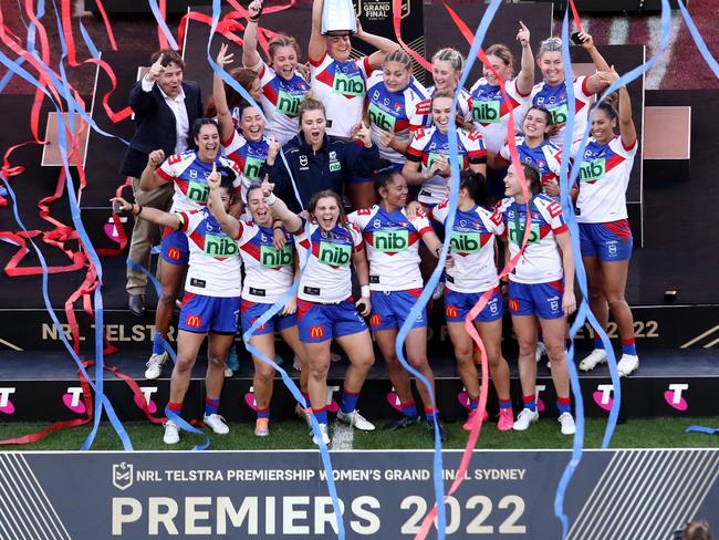 Emma Paki and her Newcastle Knights’ teammates celebrate their NRLW grand final win. (Photo by Jason McCawley/2022 Getty Images)