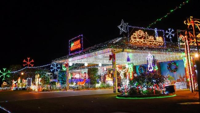 COPYRIGHT WARNING for Moreton Life ONLY. Phone Kylie Knight 3480 8226. John and Kaye Baker's Christmas Lights at Elm St, Murrumba Downs.