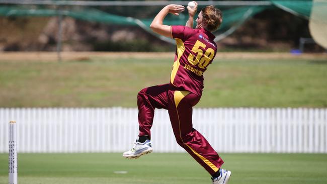 Johnson runs in to bowl for the Queensland Fire. Picture: Tara Croser.