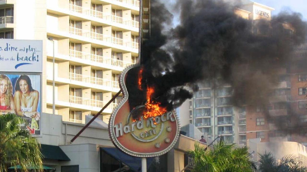 Hard Rock Cafe Surfers Paradise: Giant guitar removed from 