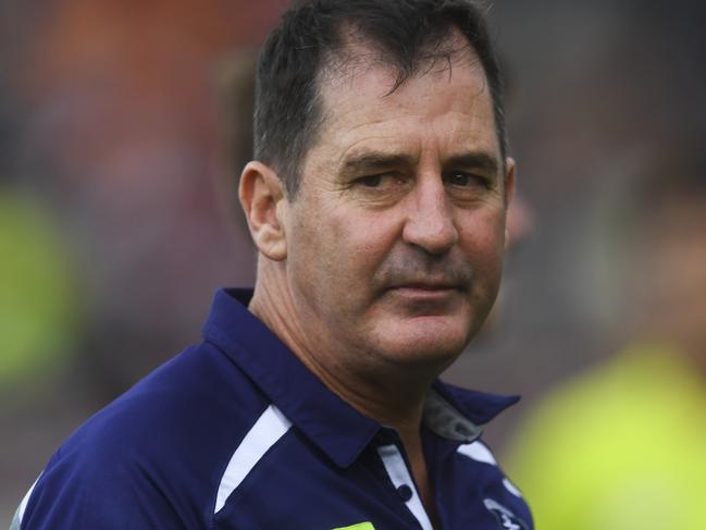 Dockers coach Ross Lyon reacts during the Round 4 AFL match between the Greater Western Sydney (GWS) Giants and the Fremantle Dockers at UNSW Canberra Oval in Canberra, Saturday, April 14, 2018. (AAP Image/Lukas Coch) NO ARCHIVING, EDITORIAL USE ONLY