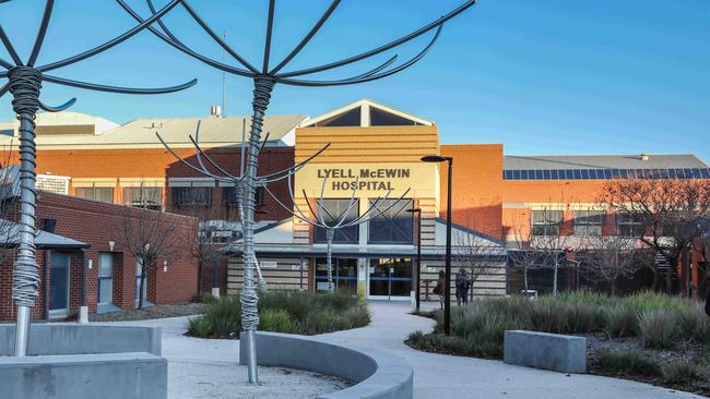 The main entrance to the Lyell McEwin Hospital on Haydown Rd, Elizabeth Vale. AAP Image/Russell Millard