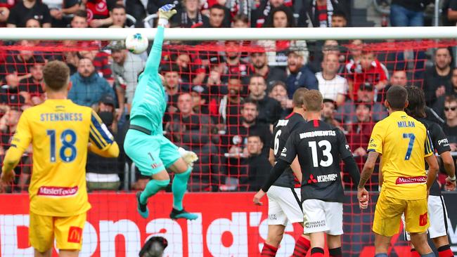 Milan Duric (No 7) from the Central Coast Mariners kicks his goal during the Round 1 A-League match against the Western Sydney Wanderers at Bankwest. Picture: AAP