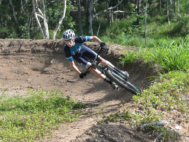 Cameron Mellifont races around the burb at Rowallan Park, 2017. Picture: File