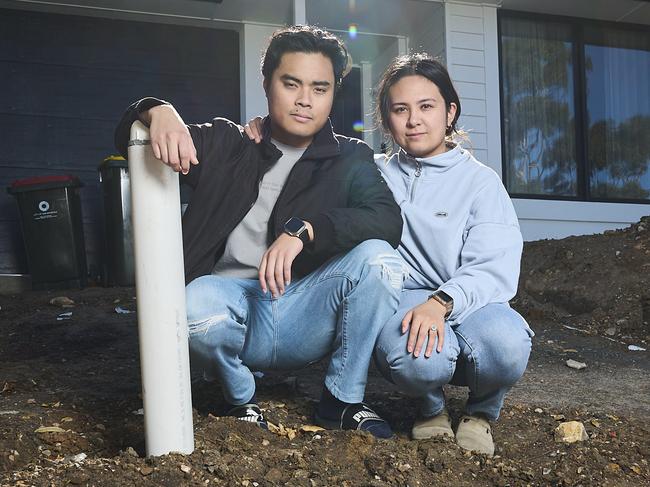Dream wedding plans crumble in Adelaide couple’s tradie nightmare