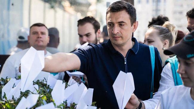 New People party supporters outside France's embassy in Moscow leave paper planes in support of Mr Durov. Picture: Andrei Davankov / AFP