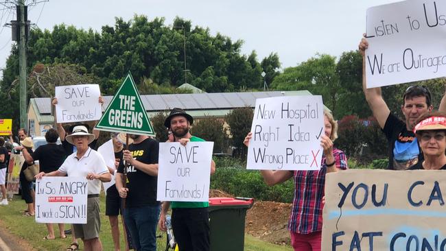 Protesters blocked the site for the $534 million Tweed Valley Hospital until police moved them along.